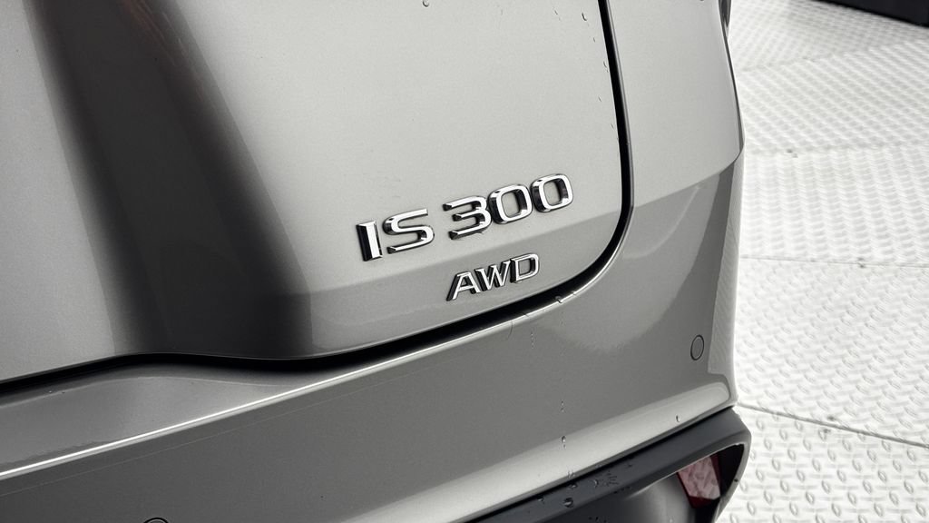 Used 2023 Lexus IS 300 AWD w/ Premium Package image 9