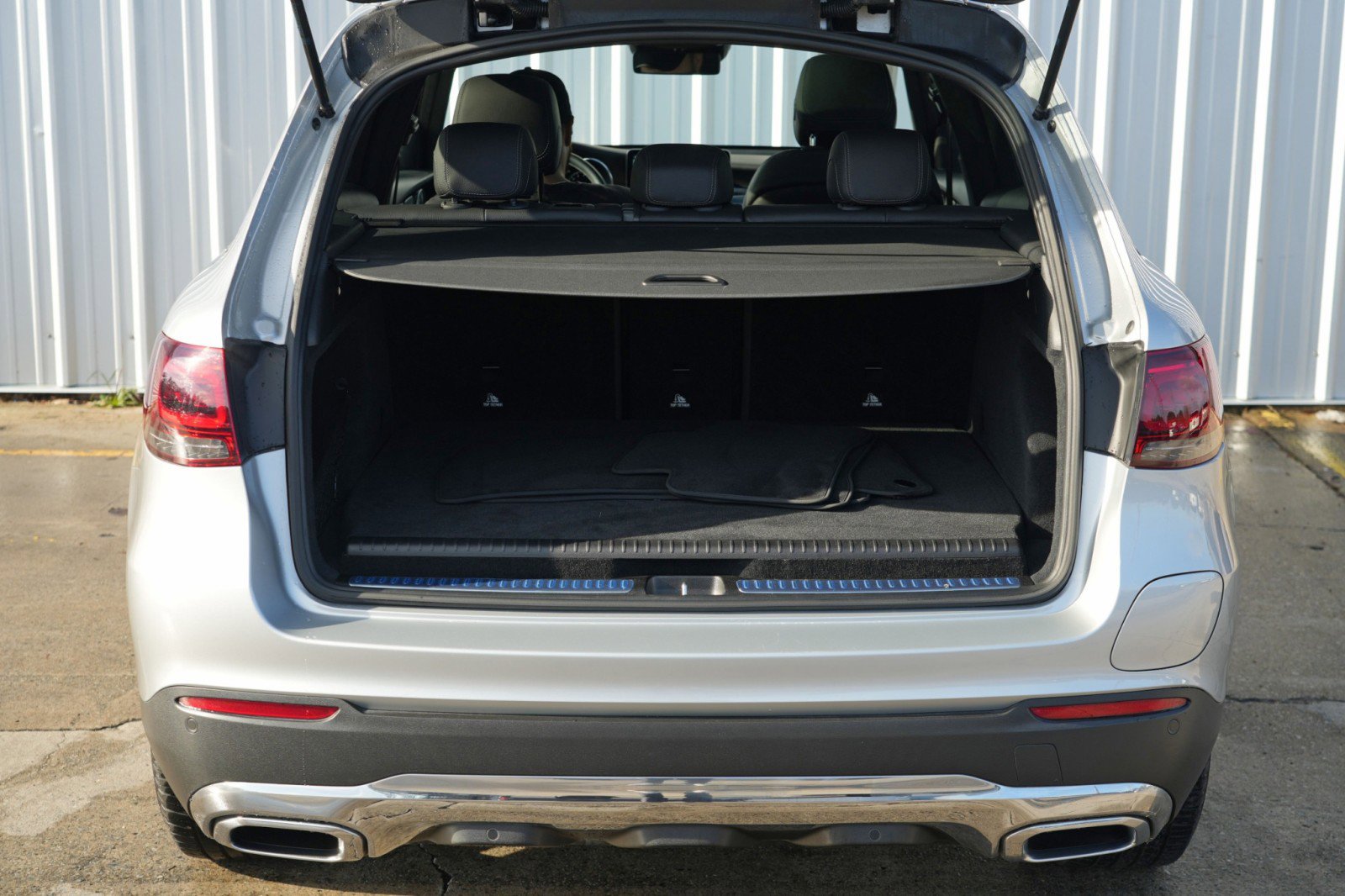 Used 2020 Mercedes-Benz GLC 350e 4MATIC image 9