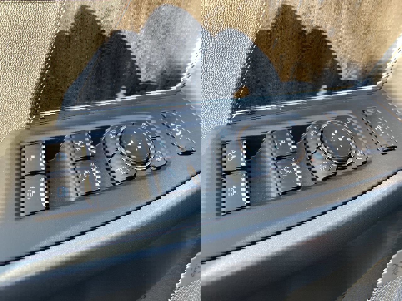 New 2026 Ford F250 Lariat w/ Black Appearance Package image 15