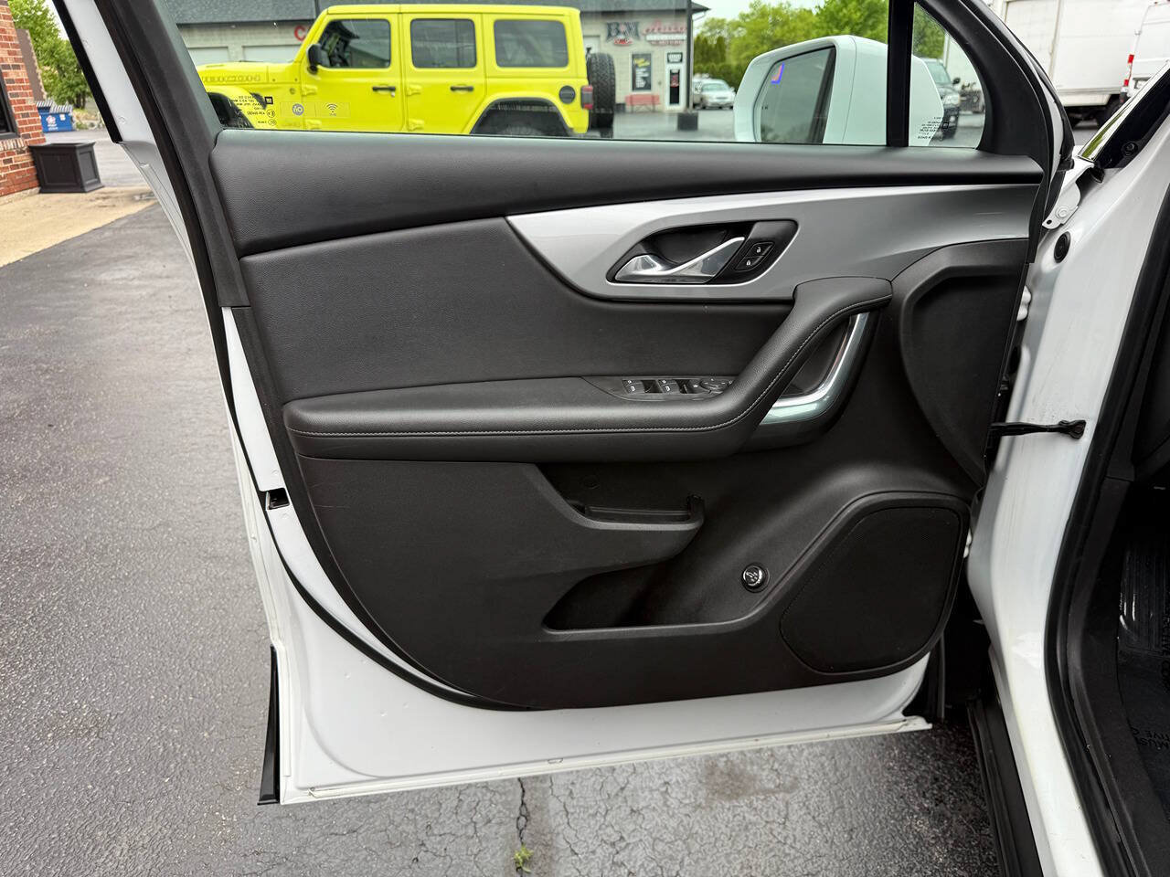 Used 2020 Chevrolet Blazer LT FWD image 18