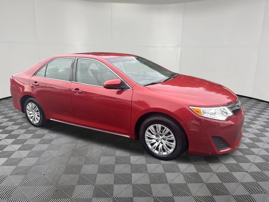 Used 2012 Toyota Camry LE FWD image 2