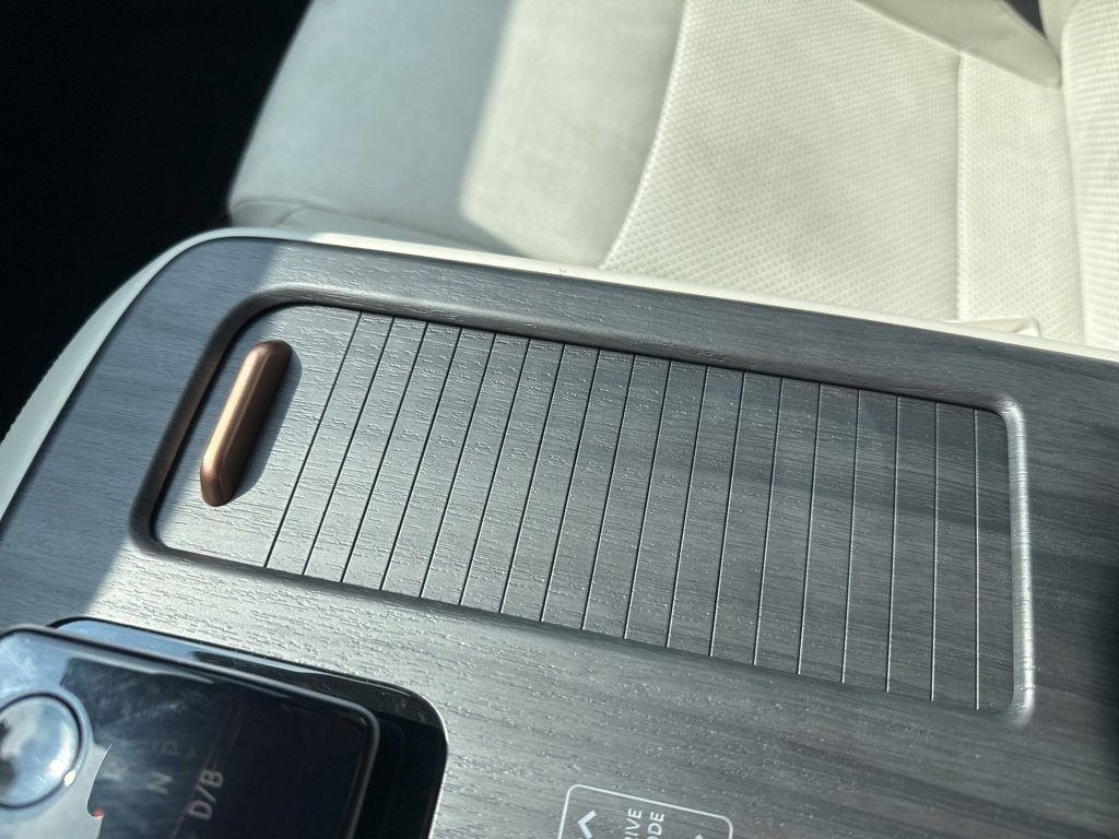 Used 2023 Nissan Ariya FWD image 35