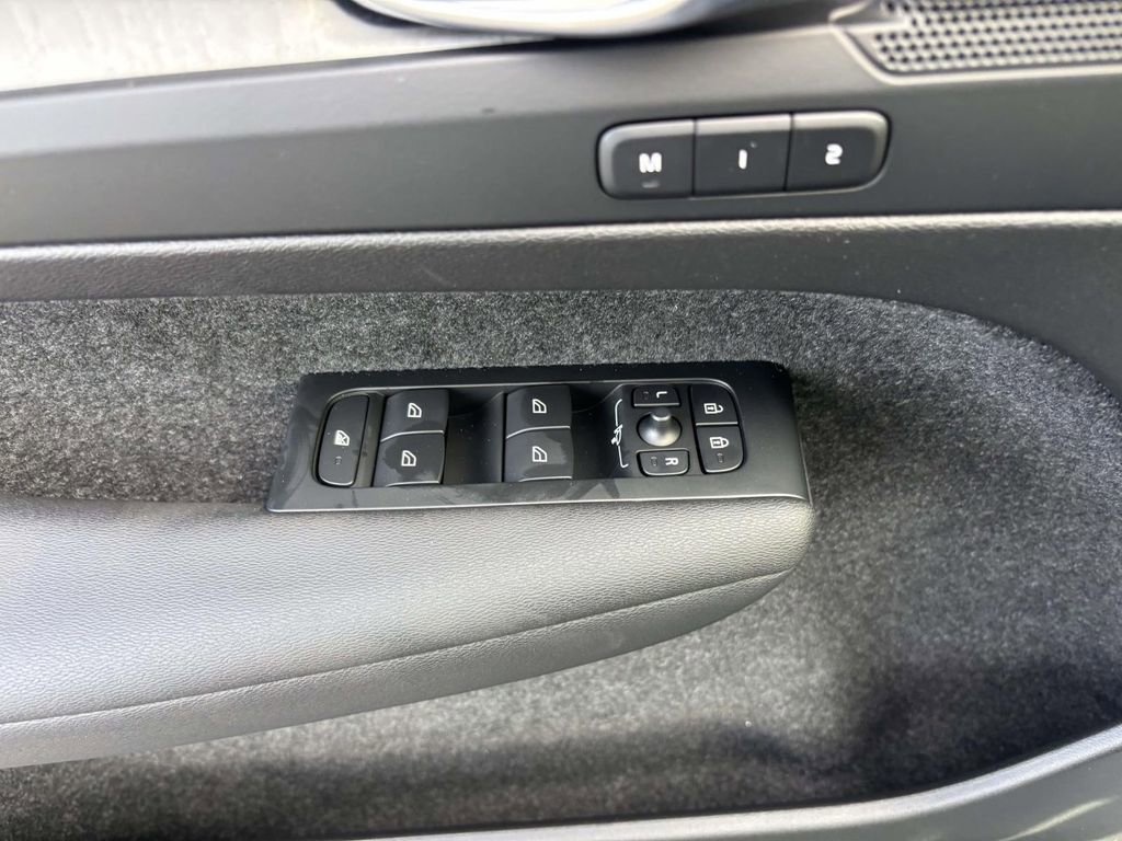 New 2026 Volvo XC40 B5 Plus w/ Protection Package Premier image 13