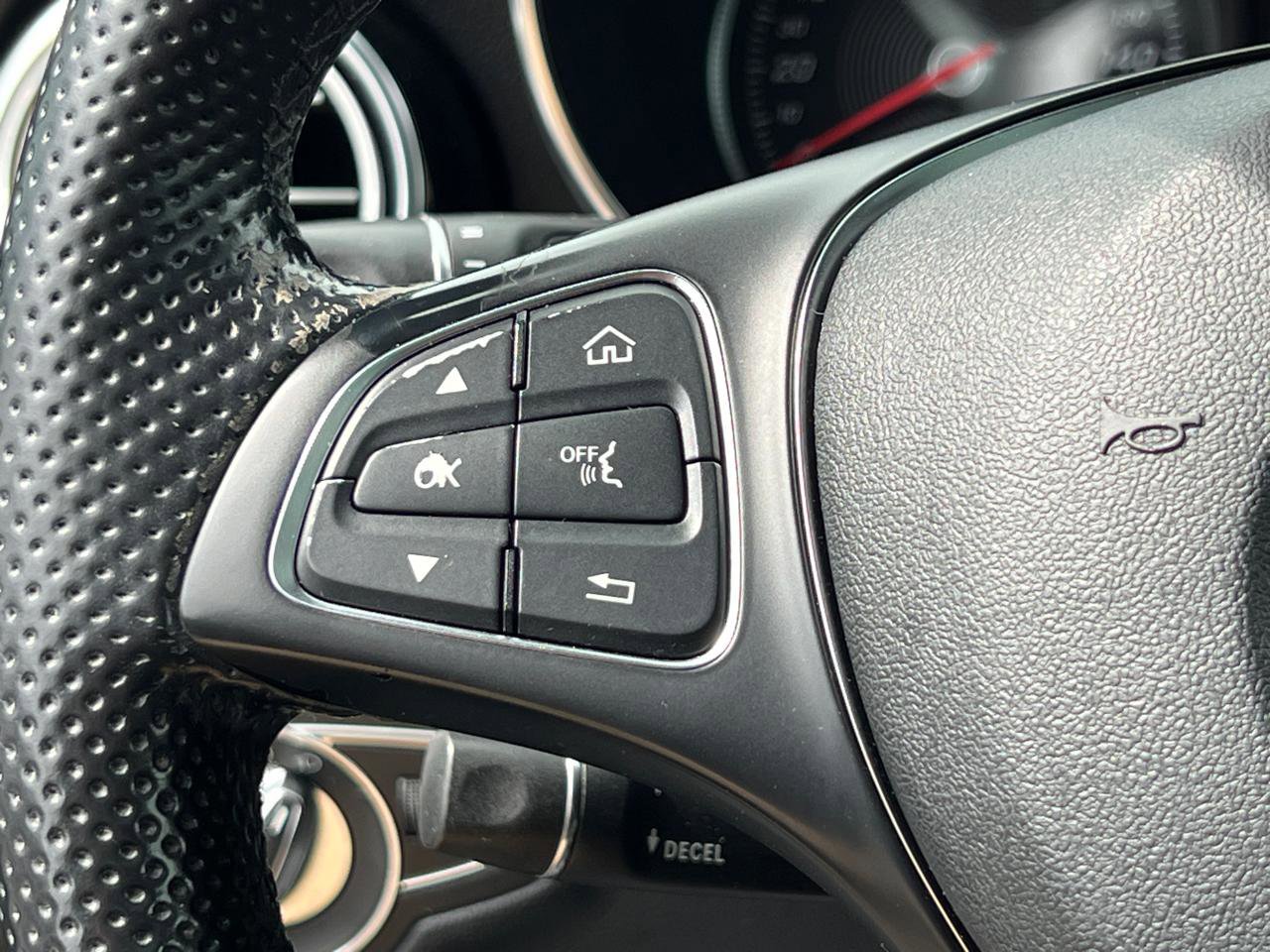 Used 2019 Mercedes-Benz GLC 300 4MATIC image 20