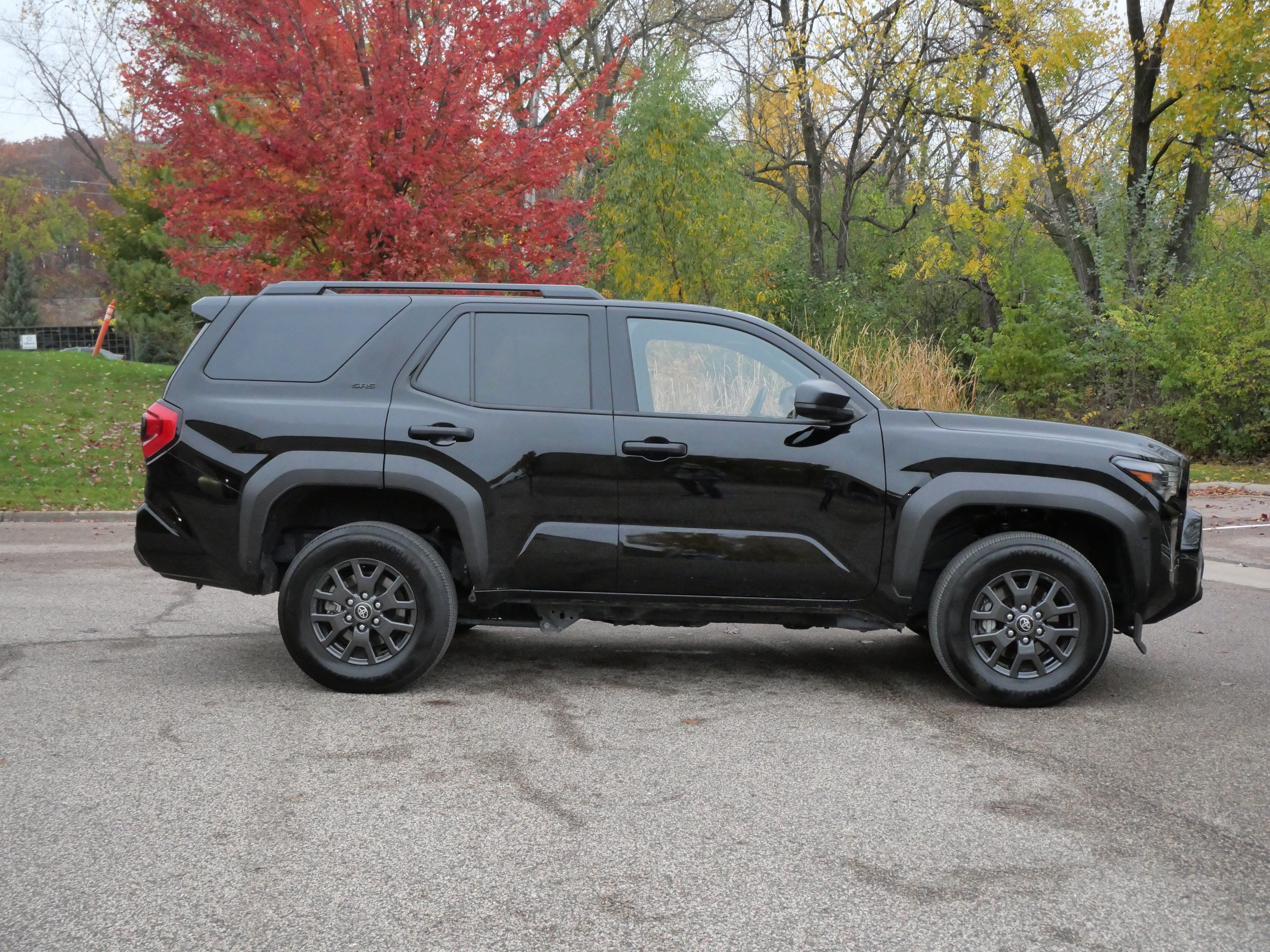 Certified 2026 Toyota 4Runner SR5 AWD/4WD image 9