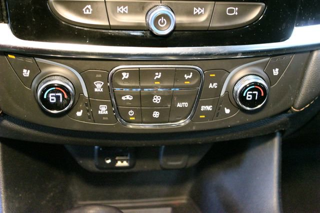 Used 2021 Chevrolet Traverse Premier w/ Redline Edition AWD/4WD image 28