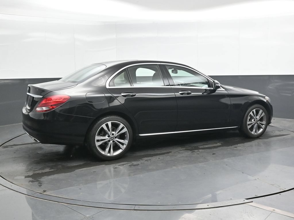 Used 2018 Mercedes-Benz C 300 4MATIC Sedan image 2