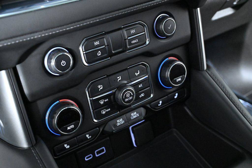 Used 2021 Chevrolet Tahoe Z71 w/ Luxury Package image 23