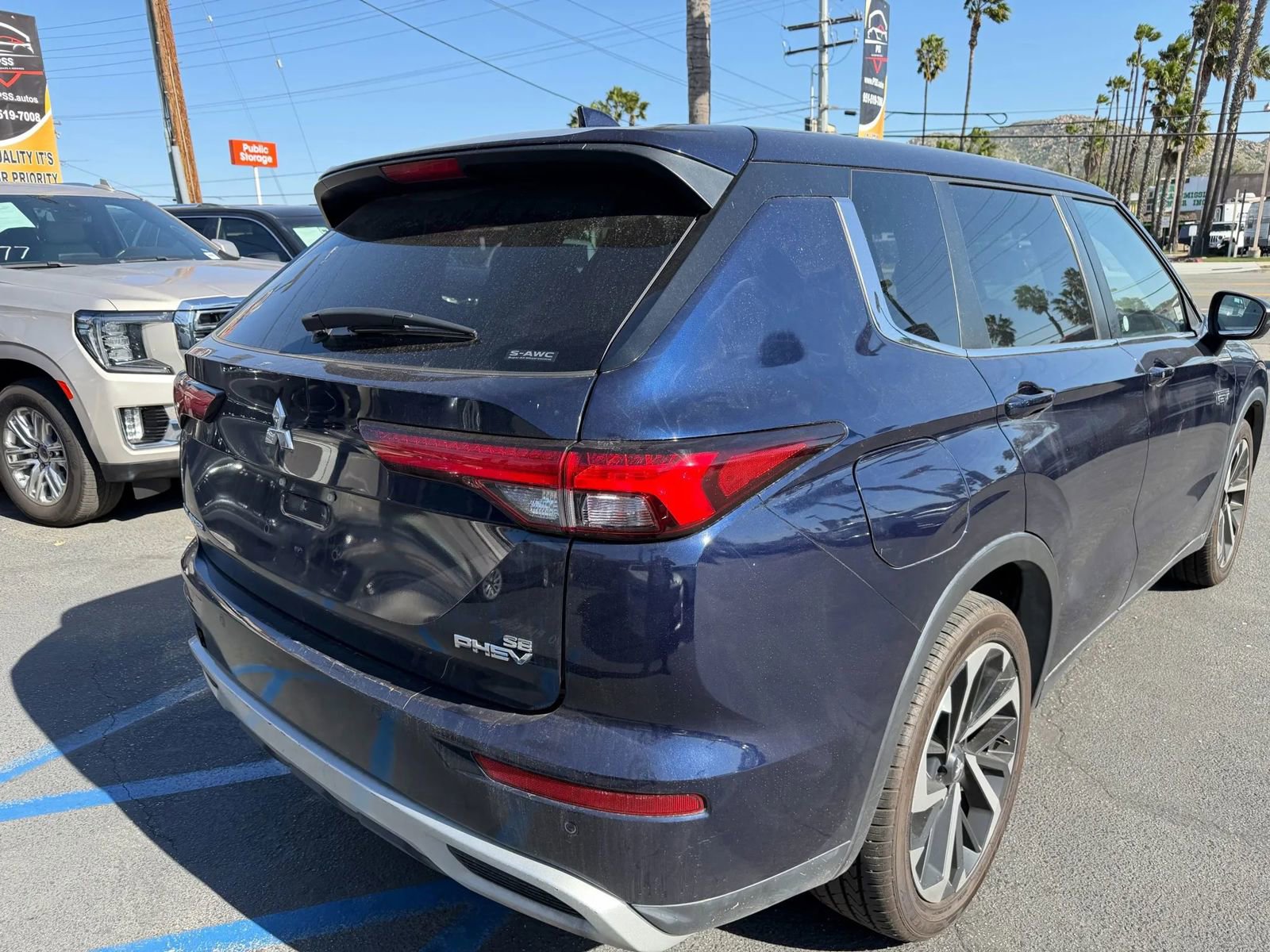 Used 2023 Mitsubishi Outlander SE image 8