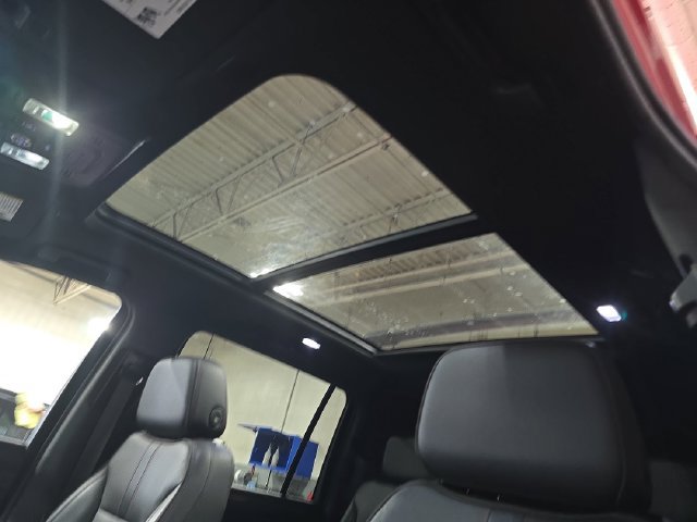Used 2021 Chevrolet Suburban RST w/ Luxury Package AWD/4WD image 34