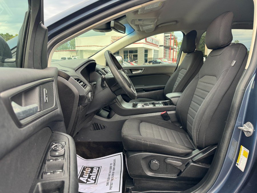 Used 2019 Ford Edge SE FWD image 15