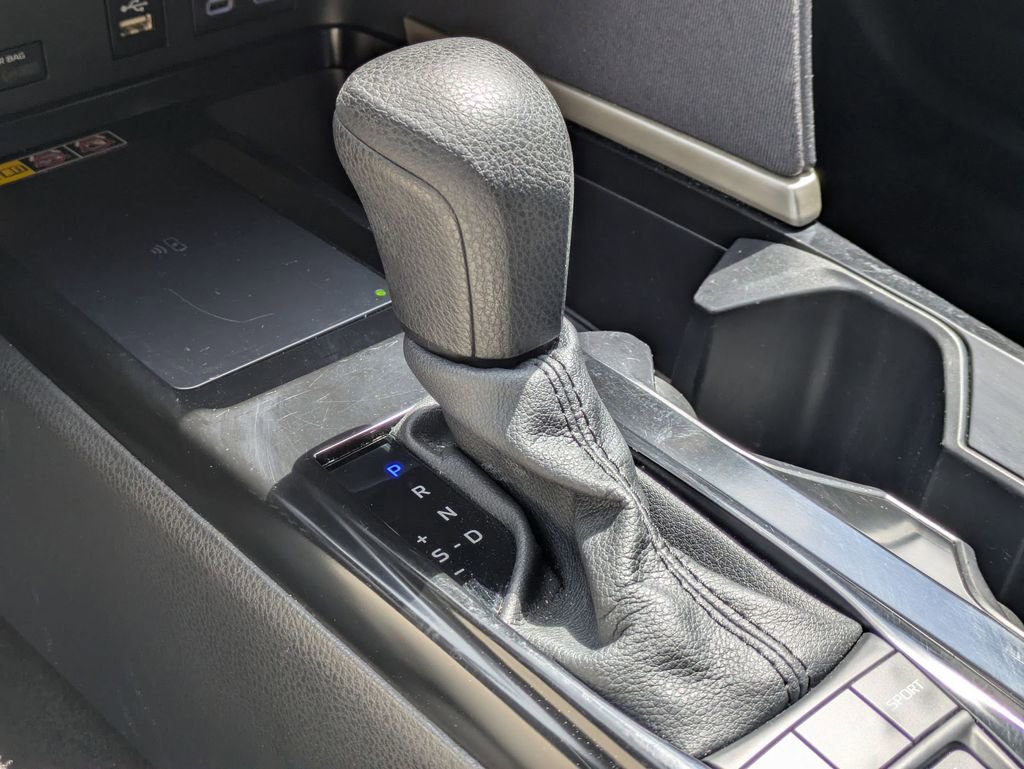 Used 2025 Toyota Camry LE image 17