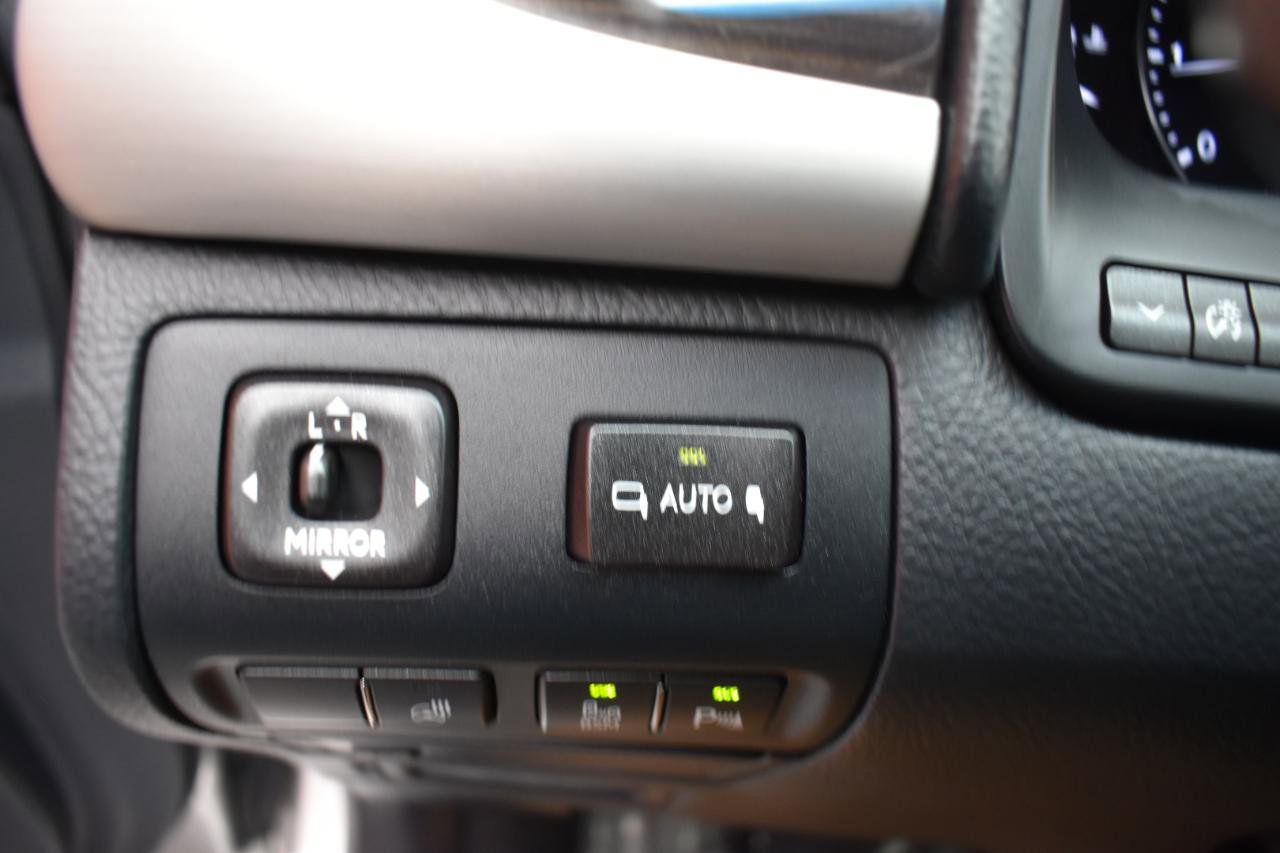 Used 2015 Lexus LS 460 AWD w/ Comfort Package image 38