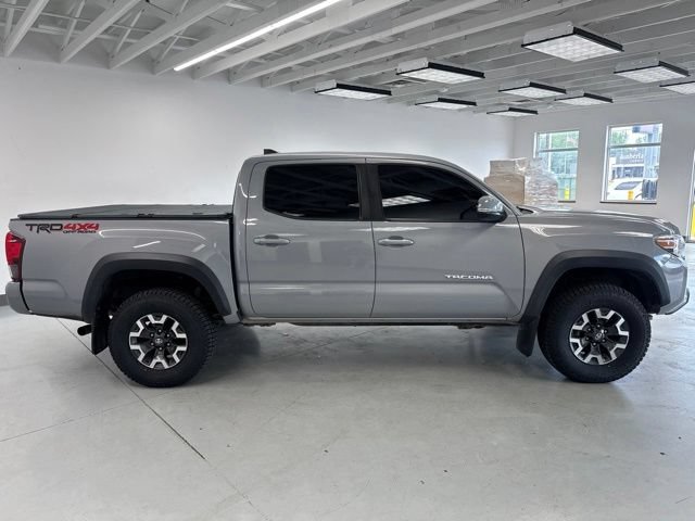 Used 2019 Toyota Tacoma TRD Off-Road w/ Technology Package AWD/4WD image 14