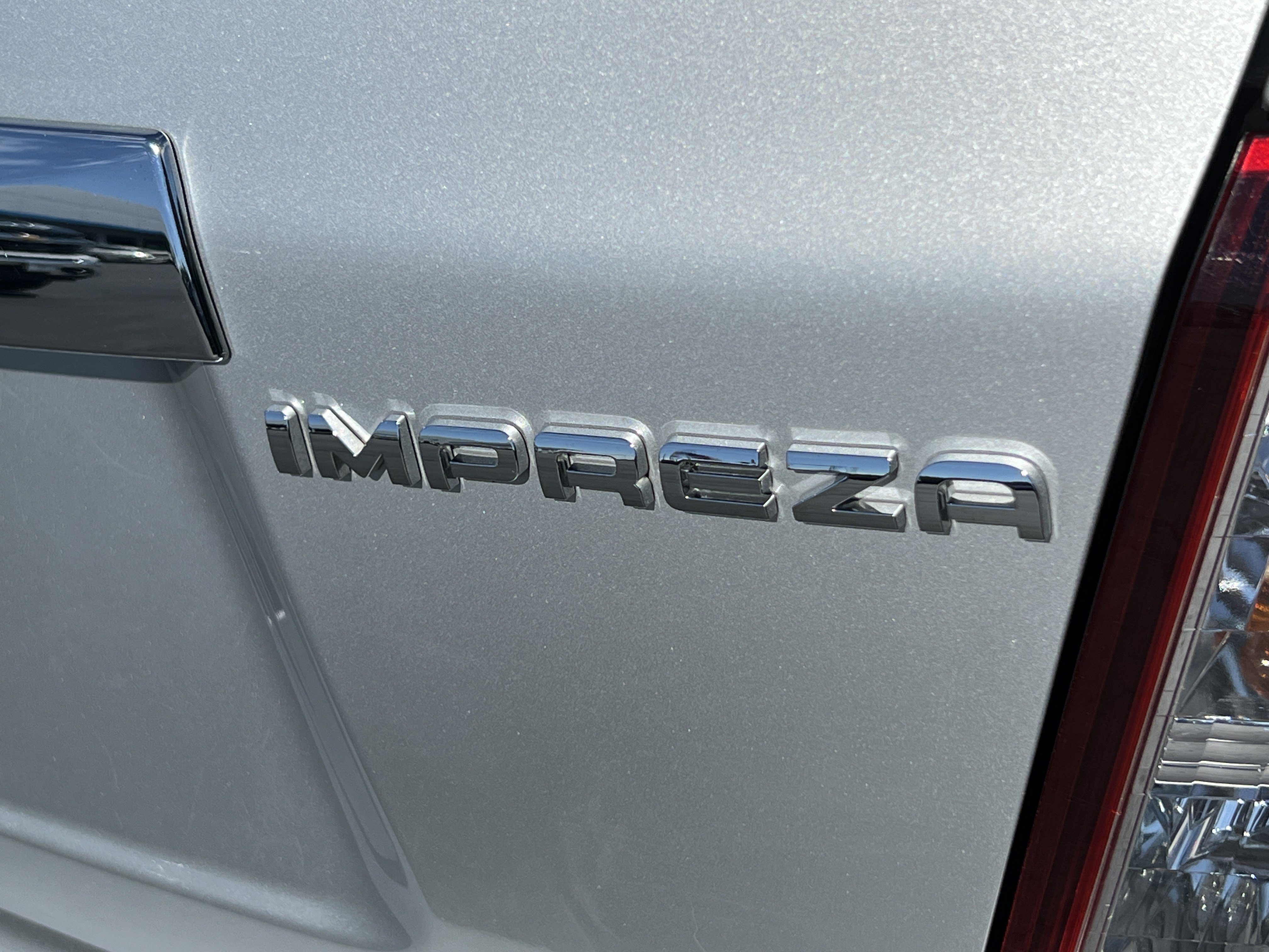 Used 2010 Subaru Impreza 2.5i AWD/4WD image 10