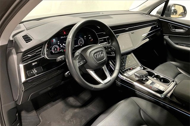 Used 2022 Audi Q7 3.0T Prestige image 12