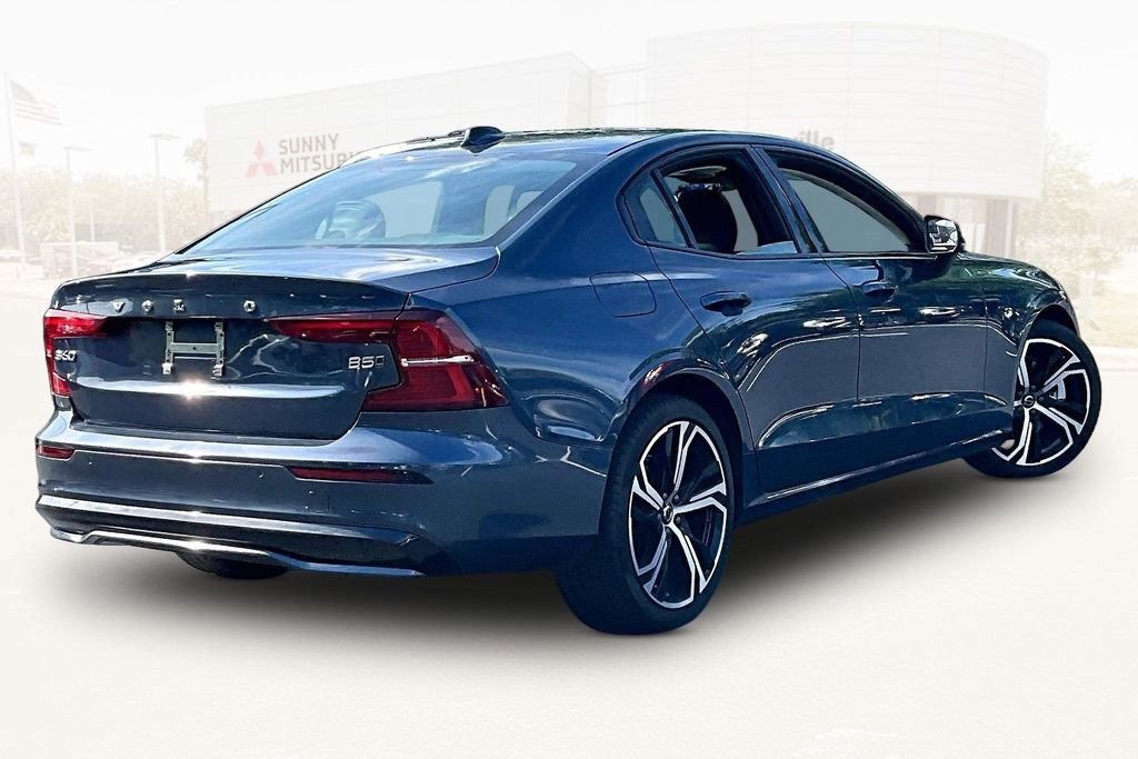 Used 2024 Volvo S60 B5 Core image 6