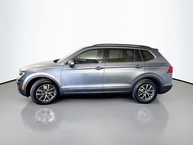 Used 2020 Volkswagen Tiguan SE w/ Panoramic Sunroof Package image 4