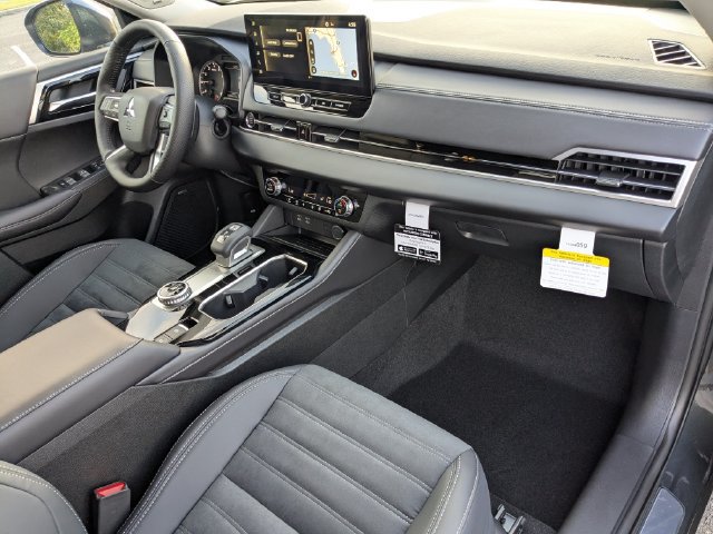 New 2026 Mitsubishi Outlander SE FWD image 15