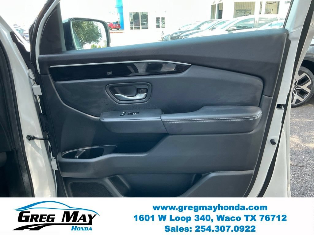 Used 2025 Honda Pilot Touring image 12