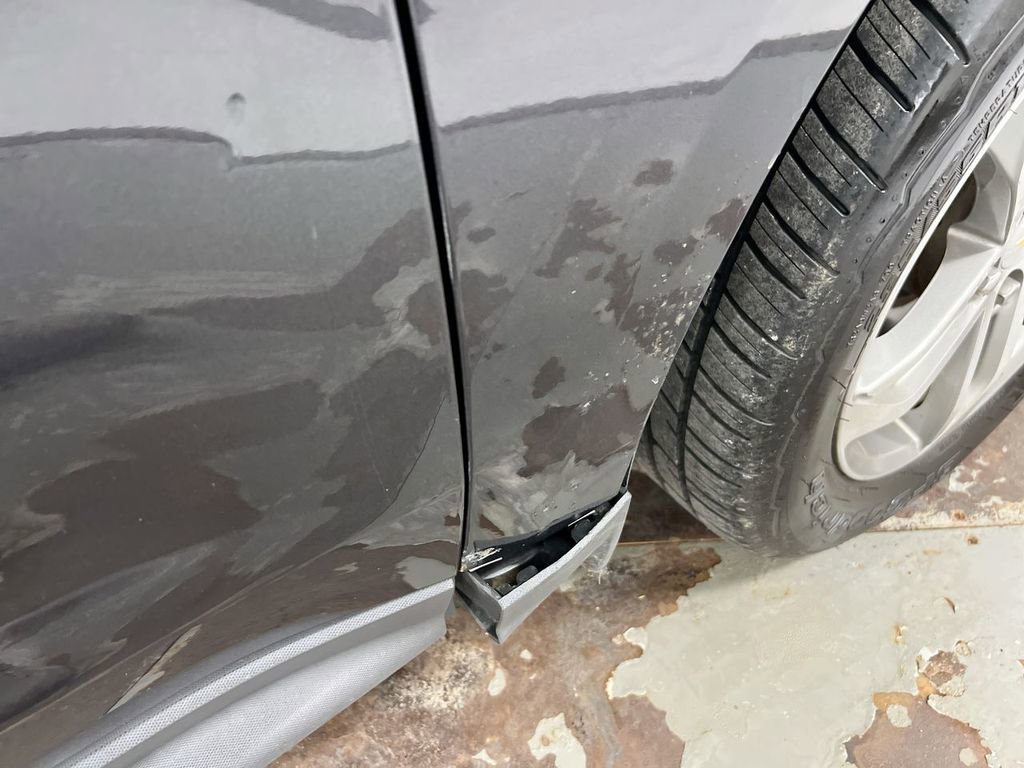 Used 2016 Chevrolet Equinox LTZ w/ Enhanced Convenience Package image 33