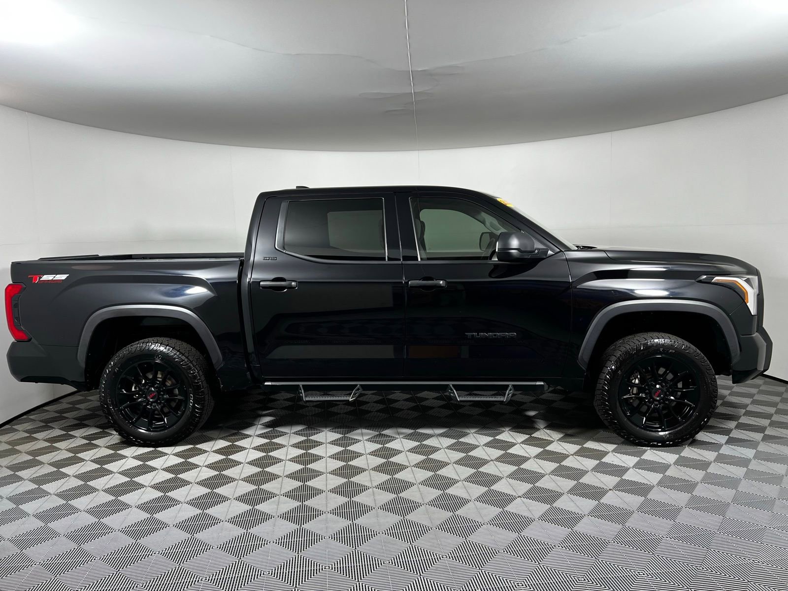 Used 2022 Toyota Tundra SR5 image 4
