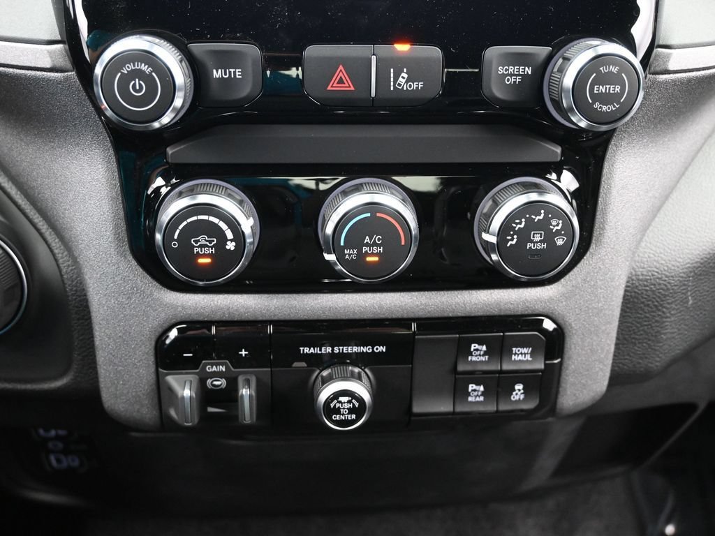 Used 2025 RAM 1500 Tradesman AWD/4WD image 17