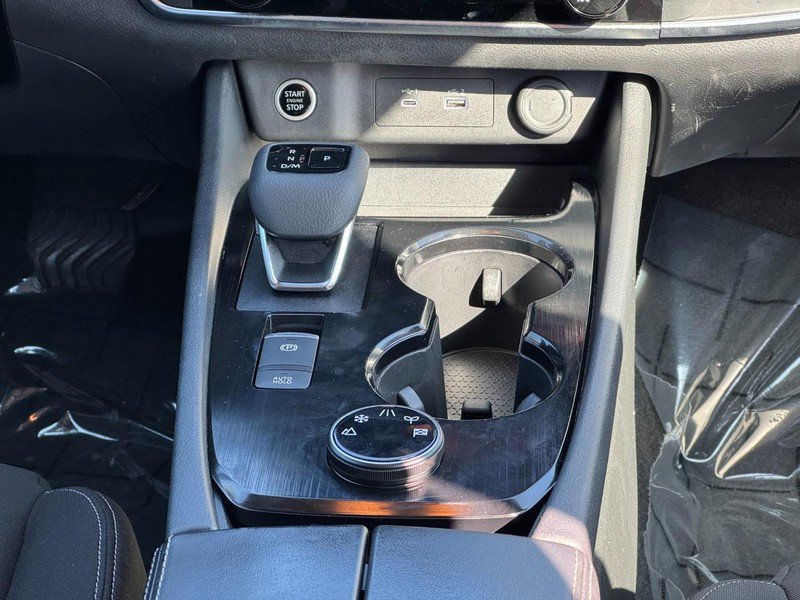 Used 2023 Nissan Rogue S image 14