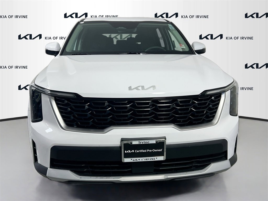 Certified 2024 Kia Sorento LX image 2