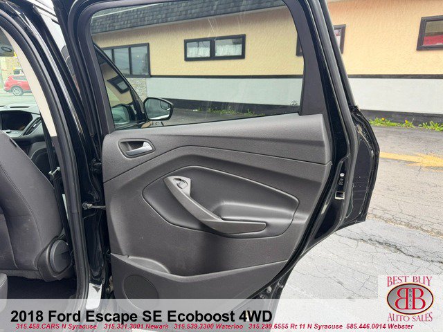 Used 2018 Ford Escape SE w/ SE Sync 3 Package AWD/4WD image 14