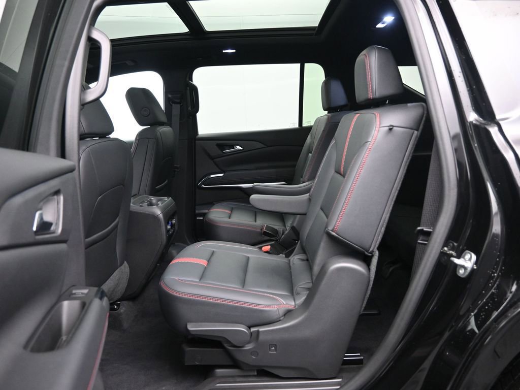 Used 2024 Chevrolet Traverse RS w/ LPO, Floor Liner Package image 30