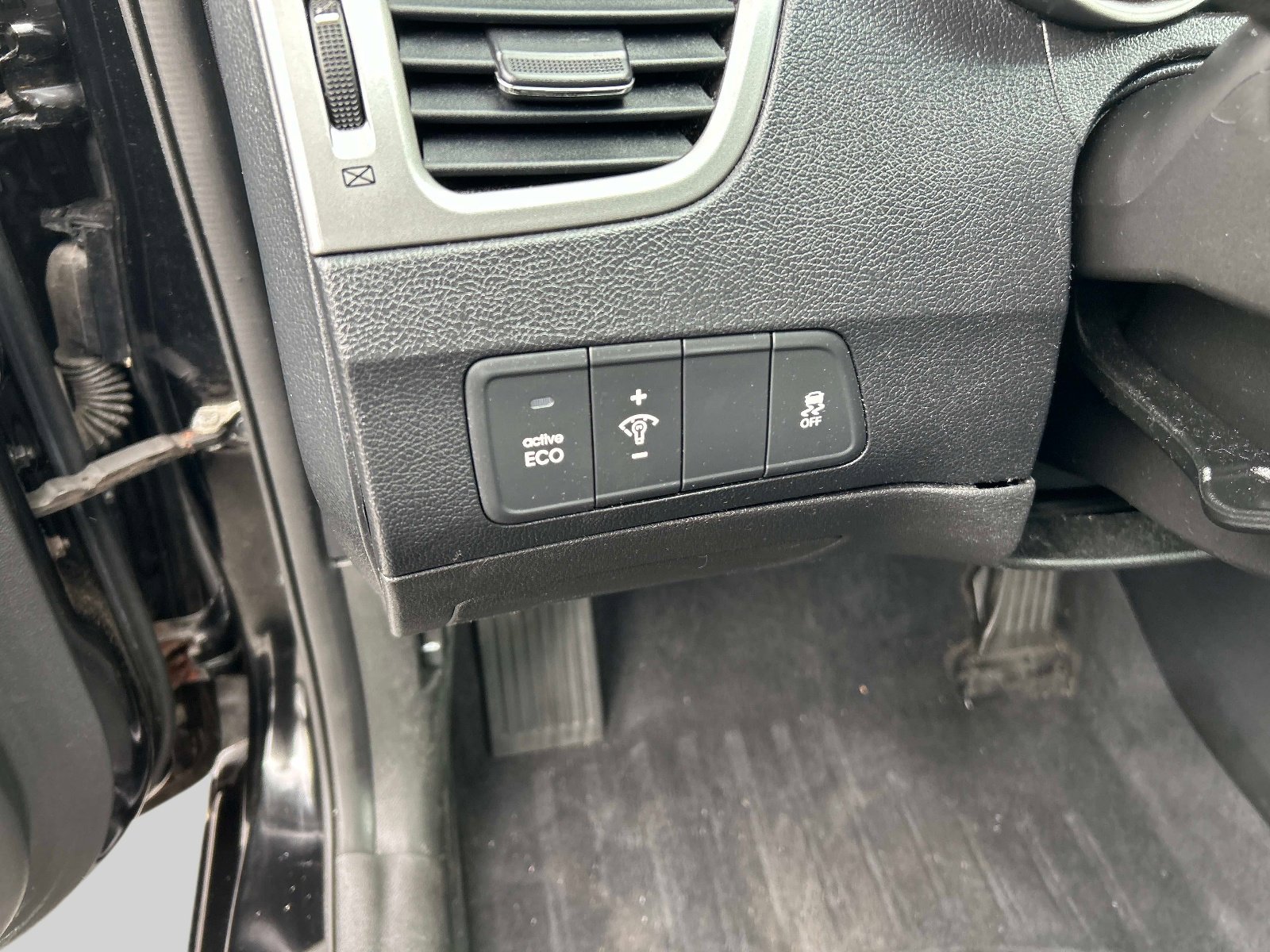 Used 2013 Hyundai Elantra FWD image 14