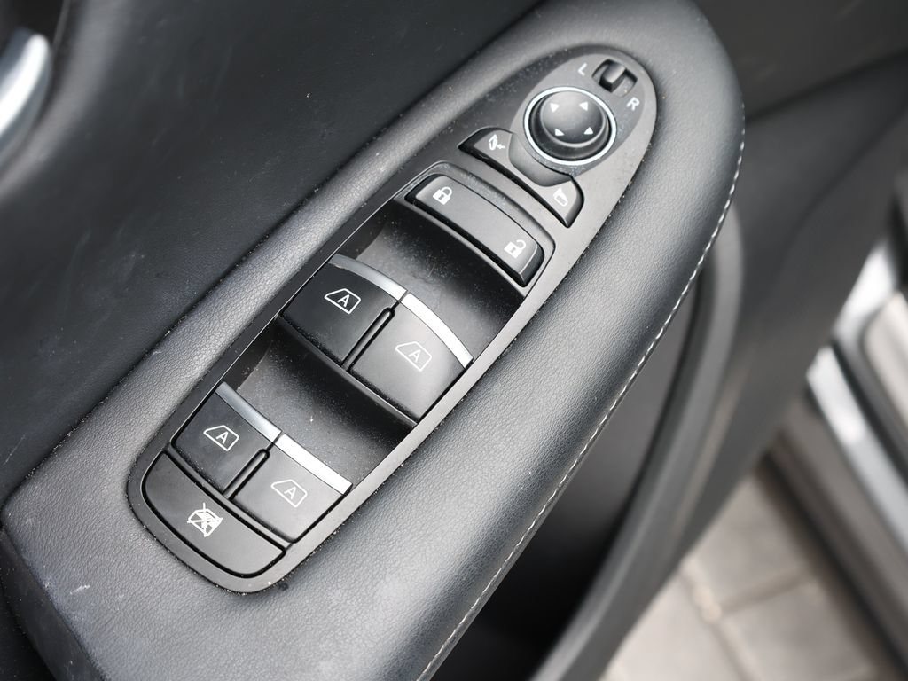 Certified 2025 INFINITI QX50 Luxe AWD/4WD image 12