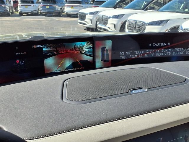 New 2026 Lincoln Navigator Premiere image 14