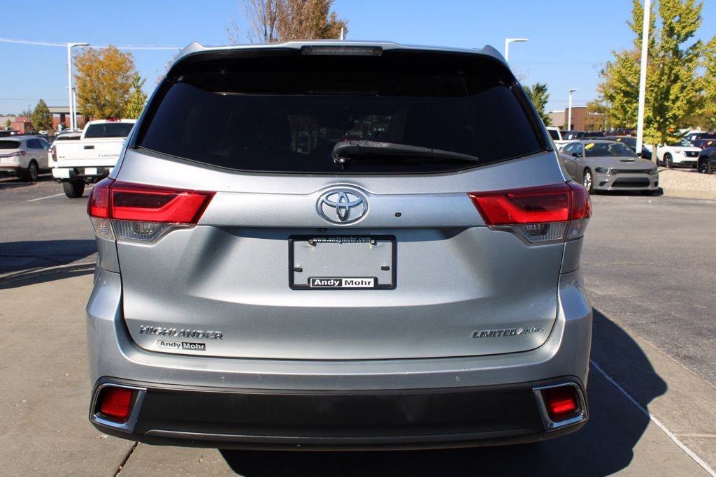 Used 2017 Toyota Highlander Limited Platinum image 8
