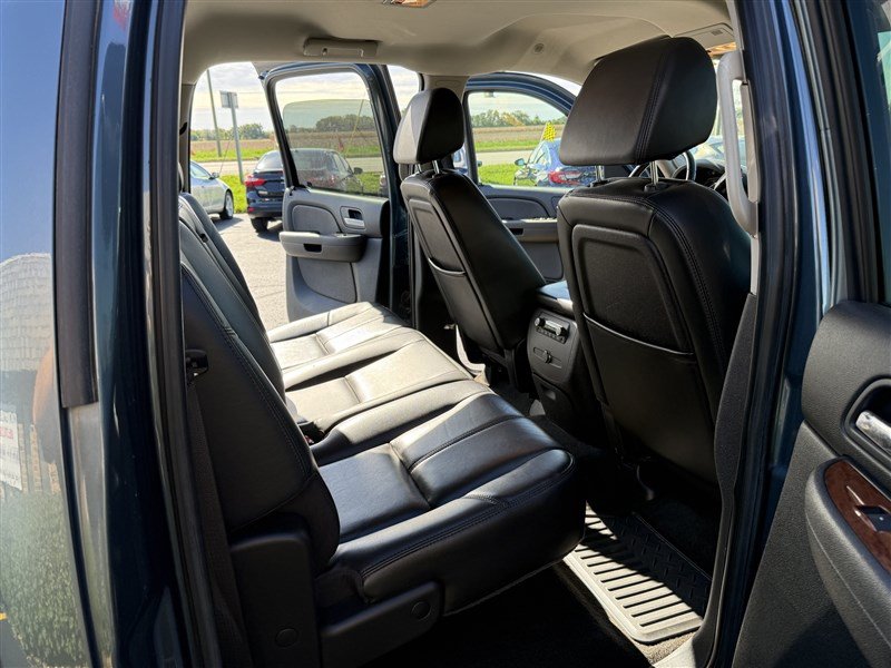 Used 2007 GMC Sierra 1500 SLT w/ SLE/SLT Trailering Package AWD/4WD image 8