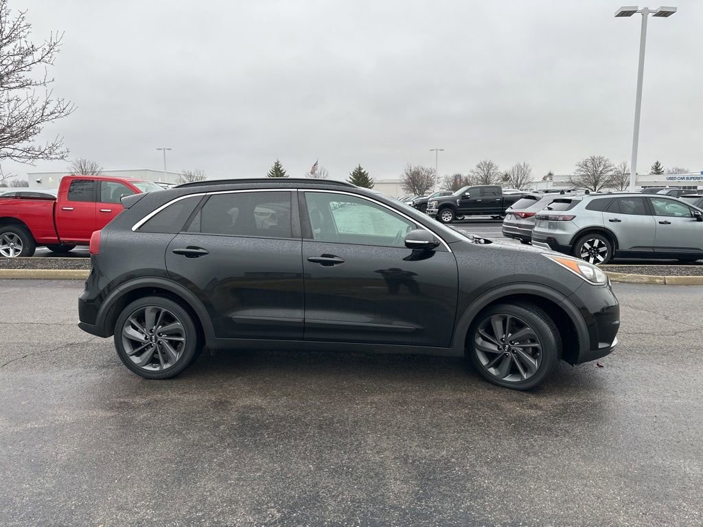 Used 2017 Kia Niro EX image 11