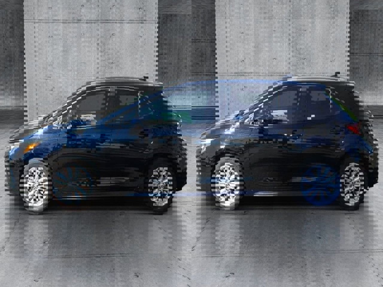 Used 2025 Toyota Corolla SE image 2