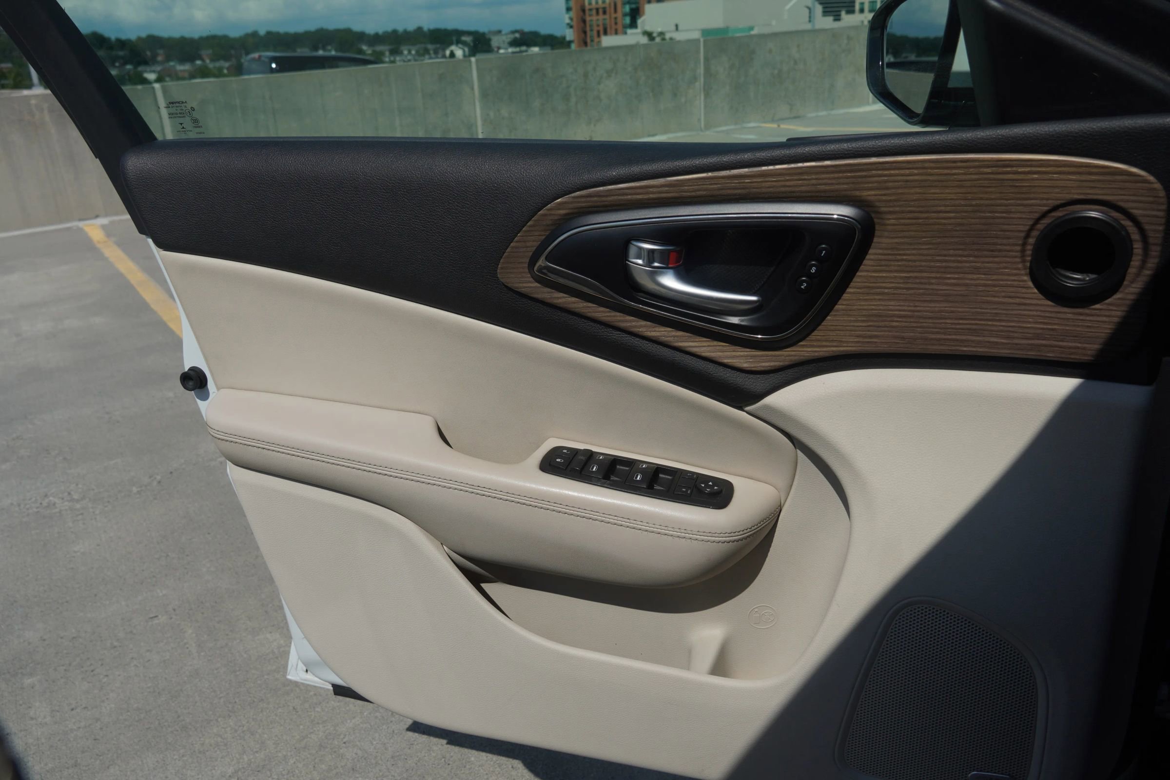 Used 2015 Chrysler 200 C w/ Navigation & Sound Group I image 26