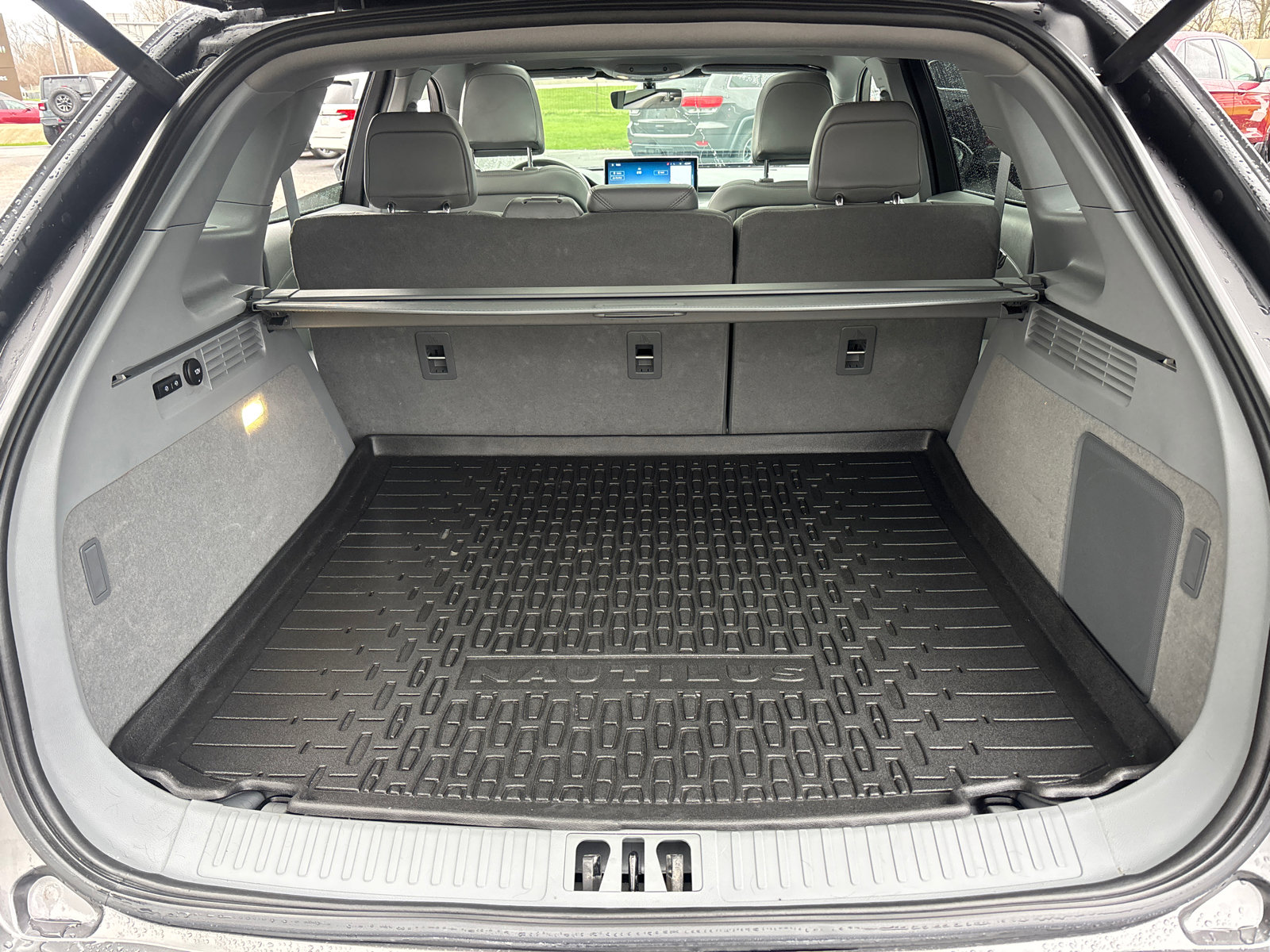 Certified 2023 Lincoln Nautilus Reserve w/ Equipment Group 201A image 9