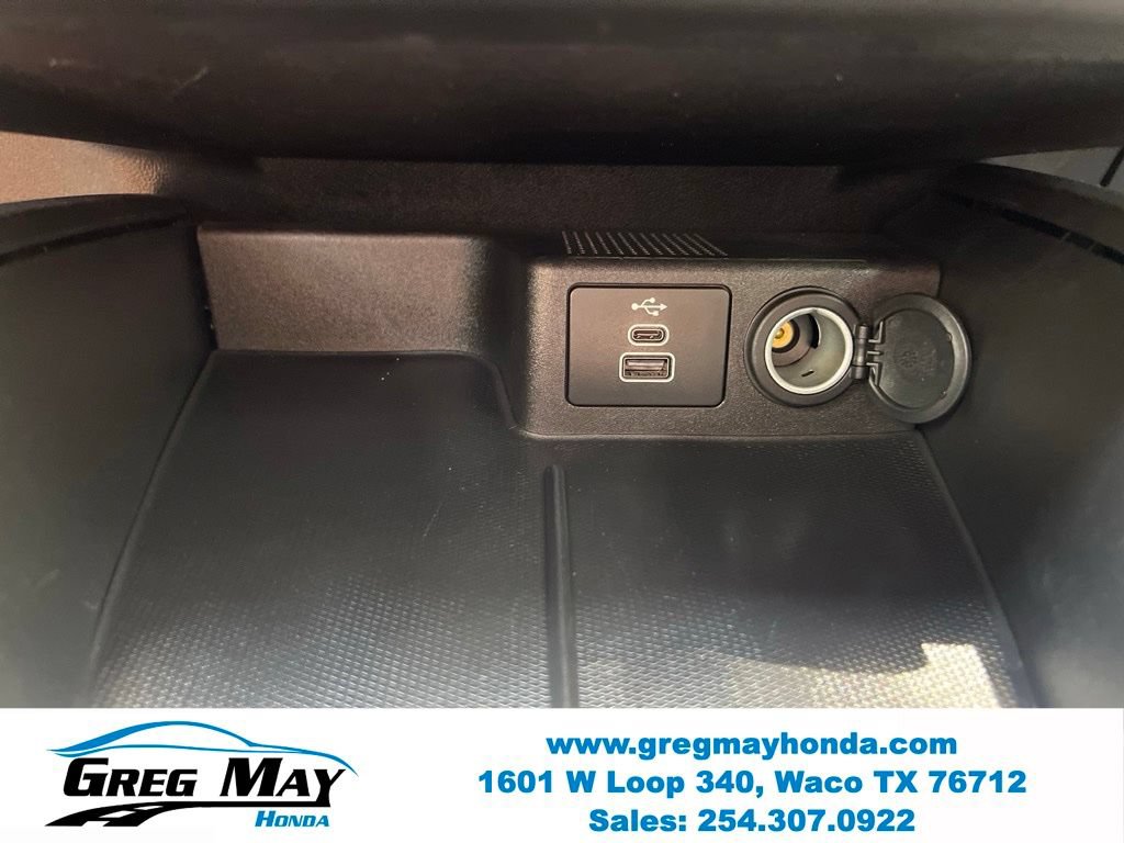 Used 2025 Ford Escape ST-Line Select AWD/4WD image 29