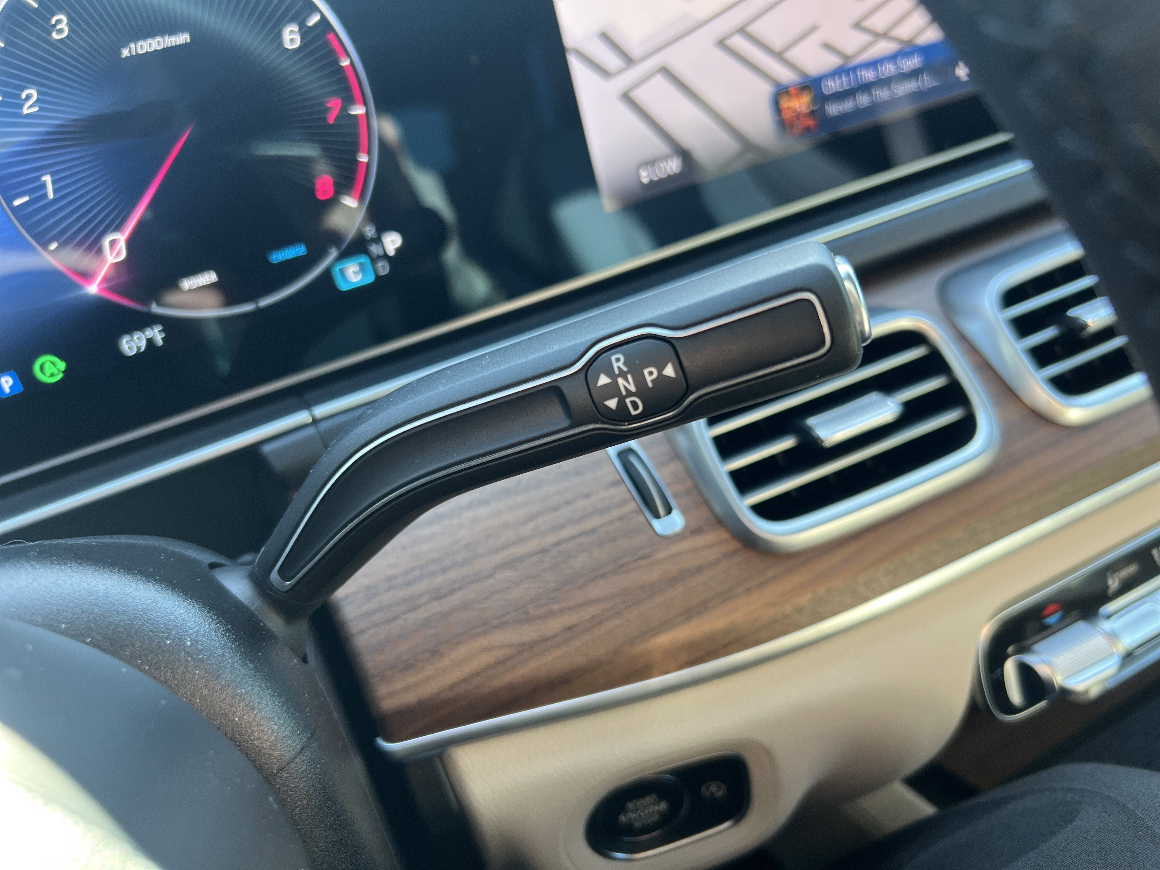 Certified 2025 Mercedes-Benz GLE 350 4MATIC image 26