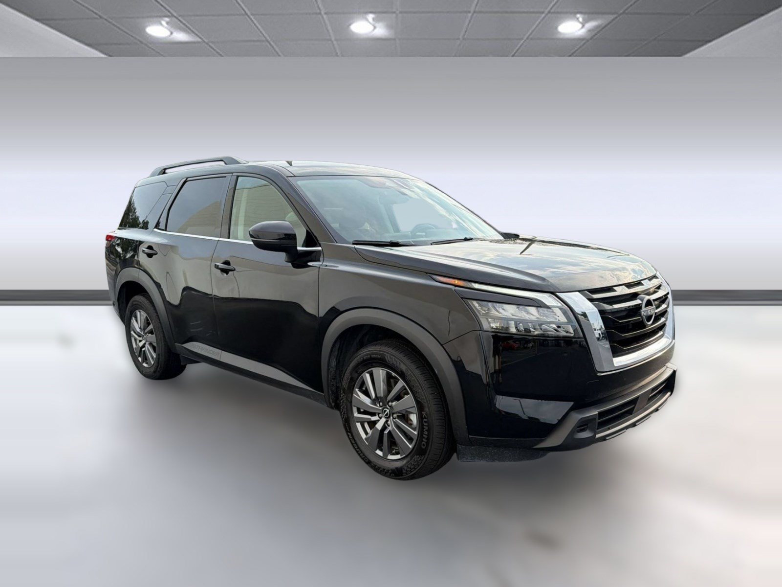Used 2025 Nissan Pathfinder SV AWD/4WD image 7