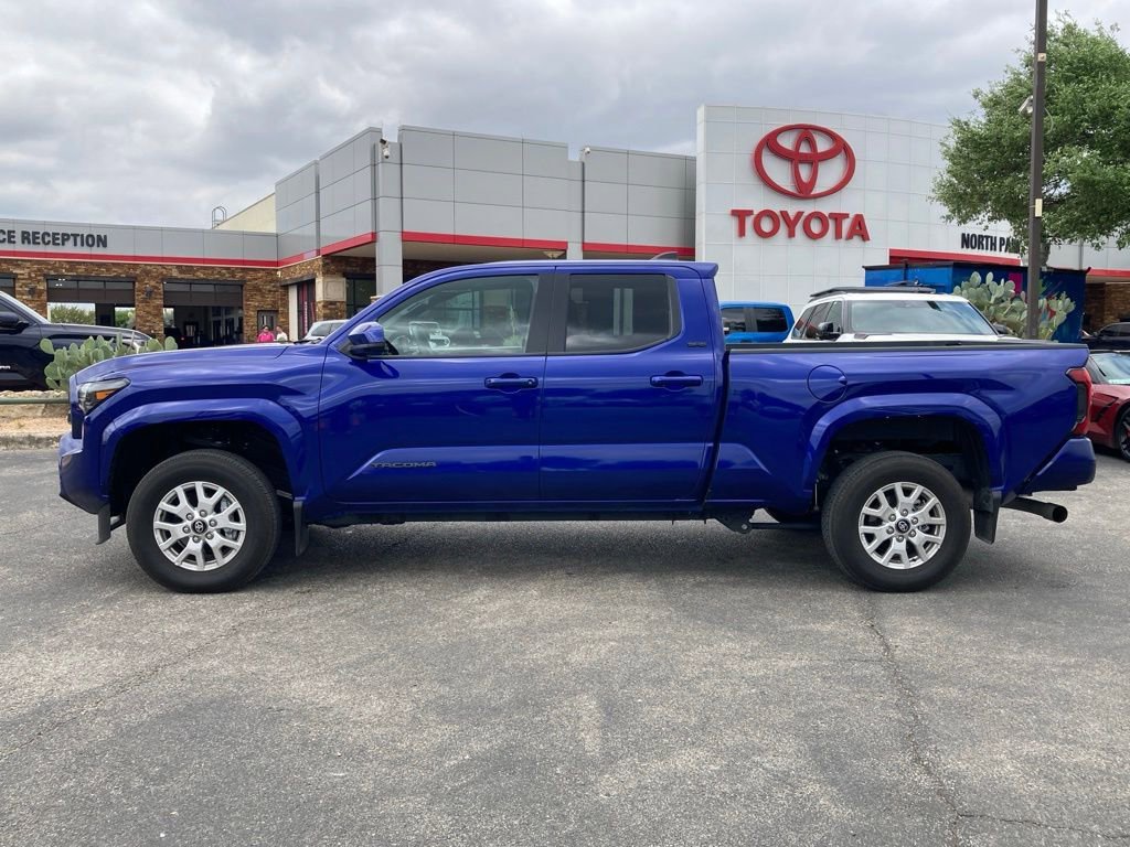 Used 2025 Toyota Tacoma SR5 image 6