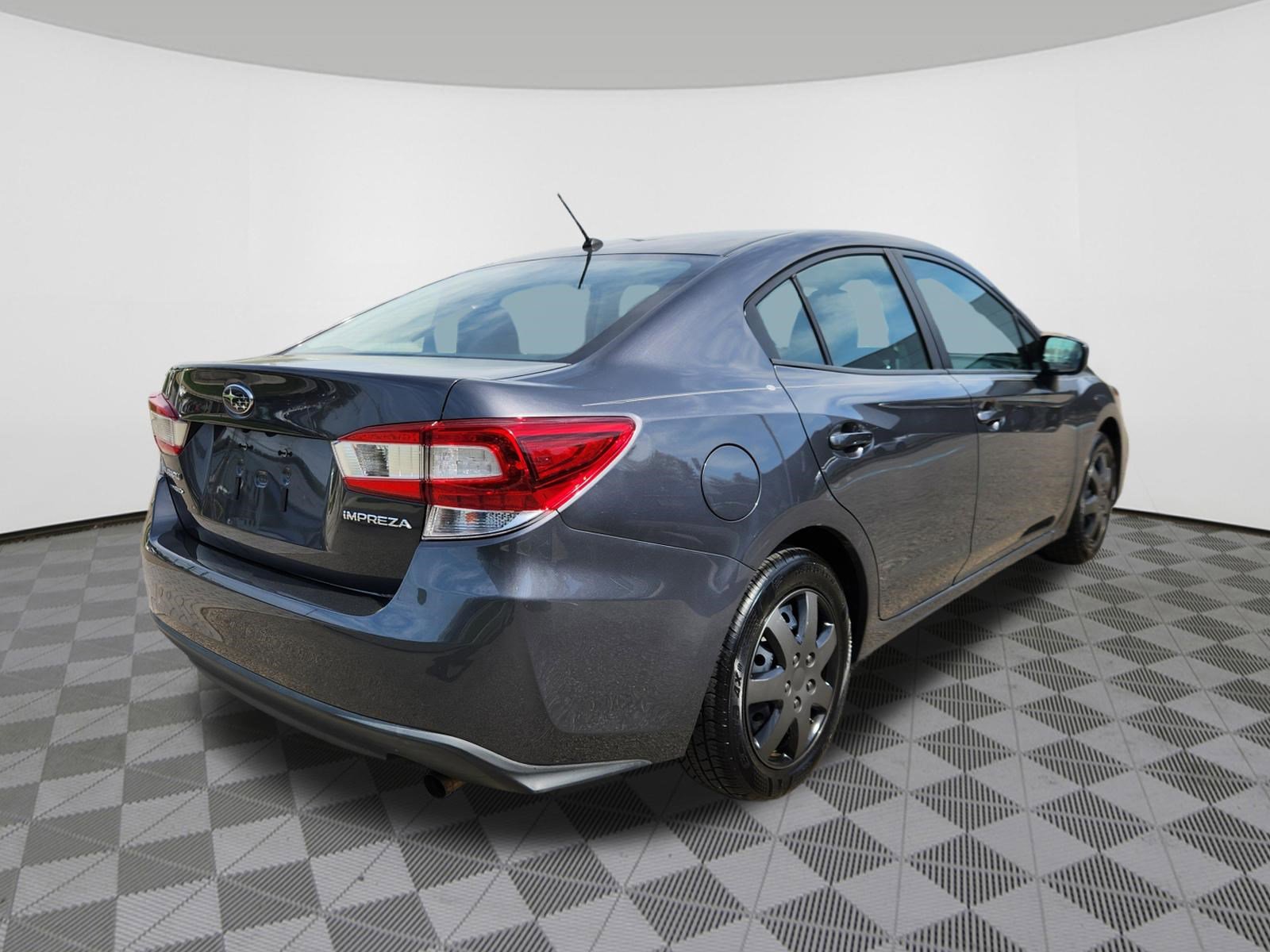 Used 2018 Subaru Impreza 2.0i image 4
