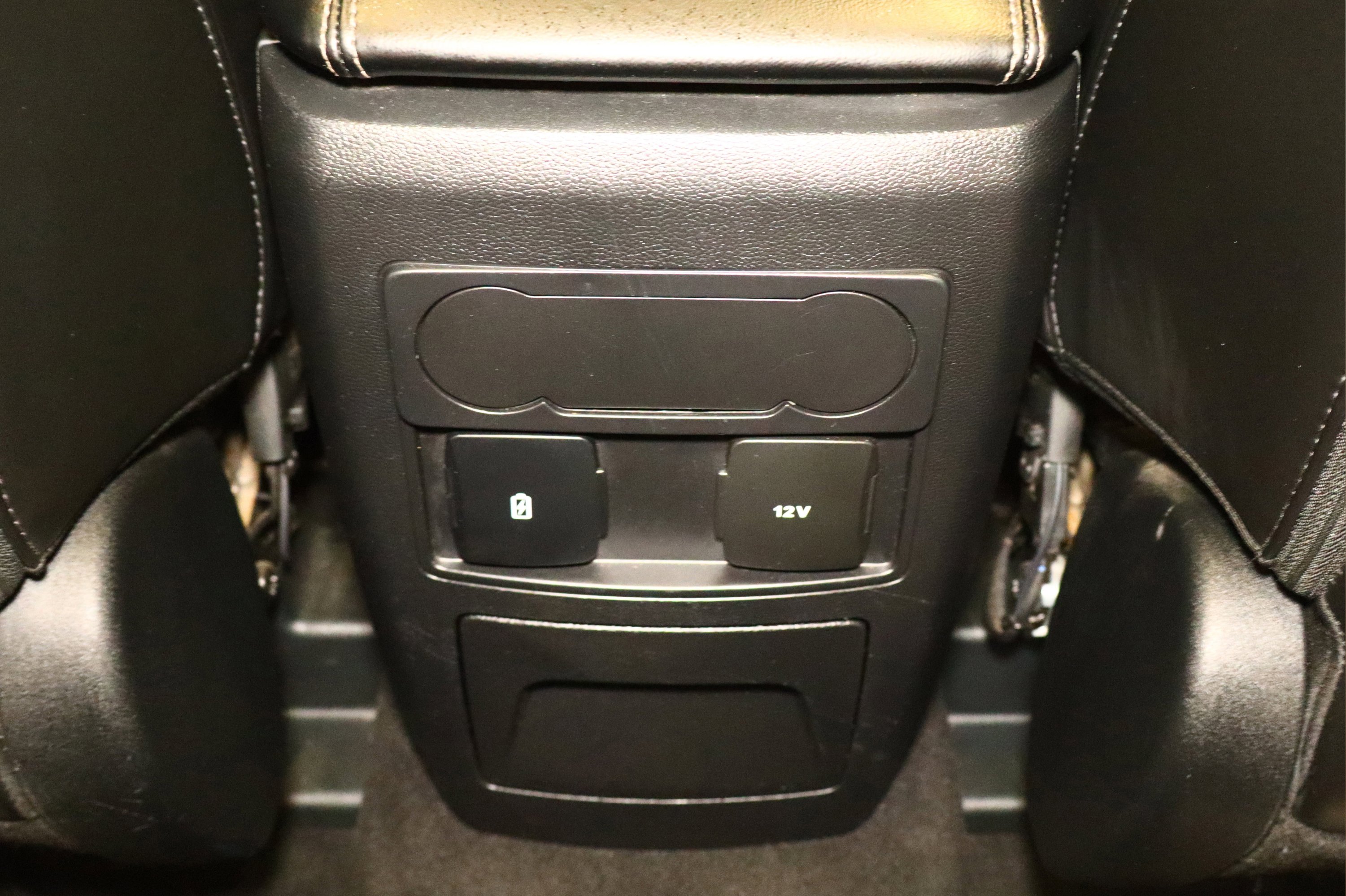 Used 2024 Ford Explorer XLT w/ Equipment Group 202A image 38