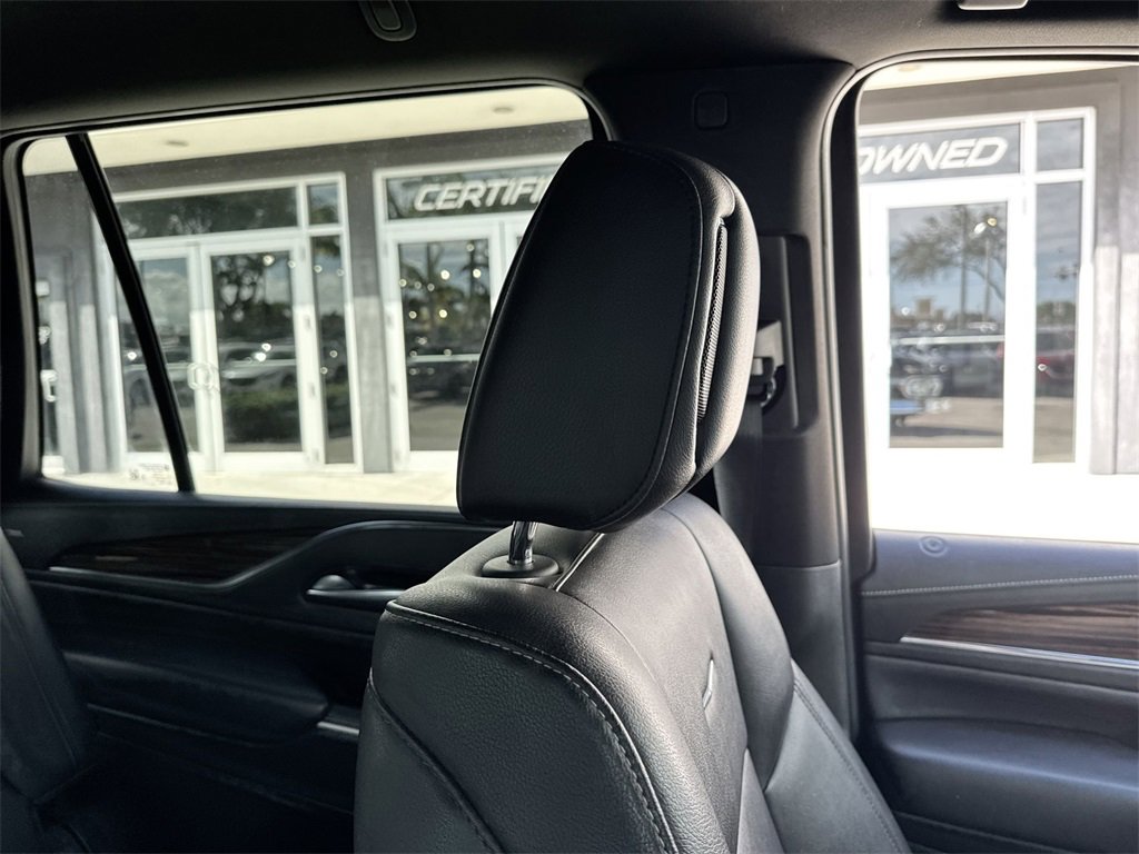 Used 2023 Cadillac Escalade Luxury image 21