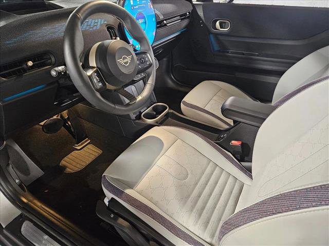 Certified 2025 MINI Cooper S image 10