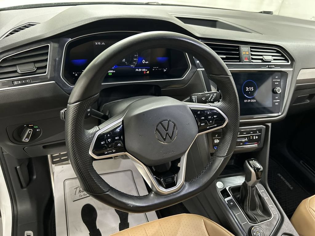 Certified 2024 Volkswagen Tiguan SE R-Line AWD/4WD image 4