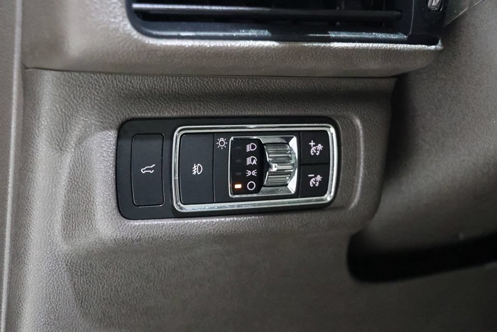 Used 2020 Lincoln Corsair Reserve w/ Equipment Group 201A AWD/4WD image 21